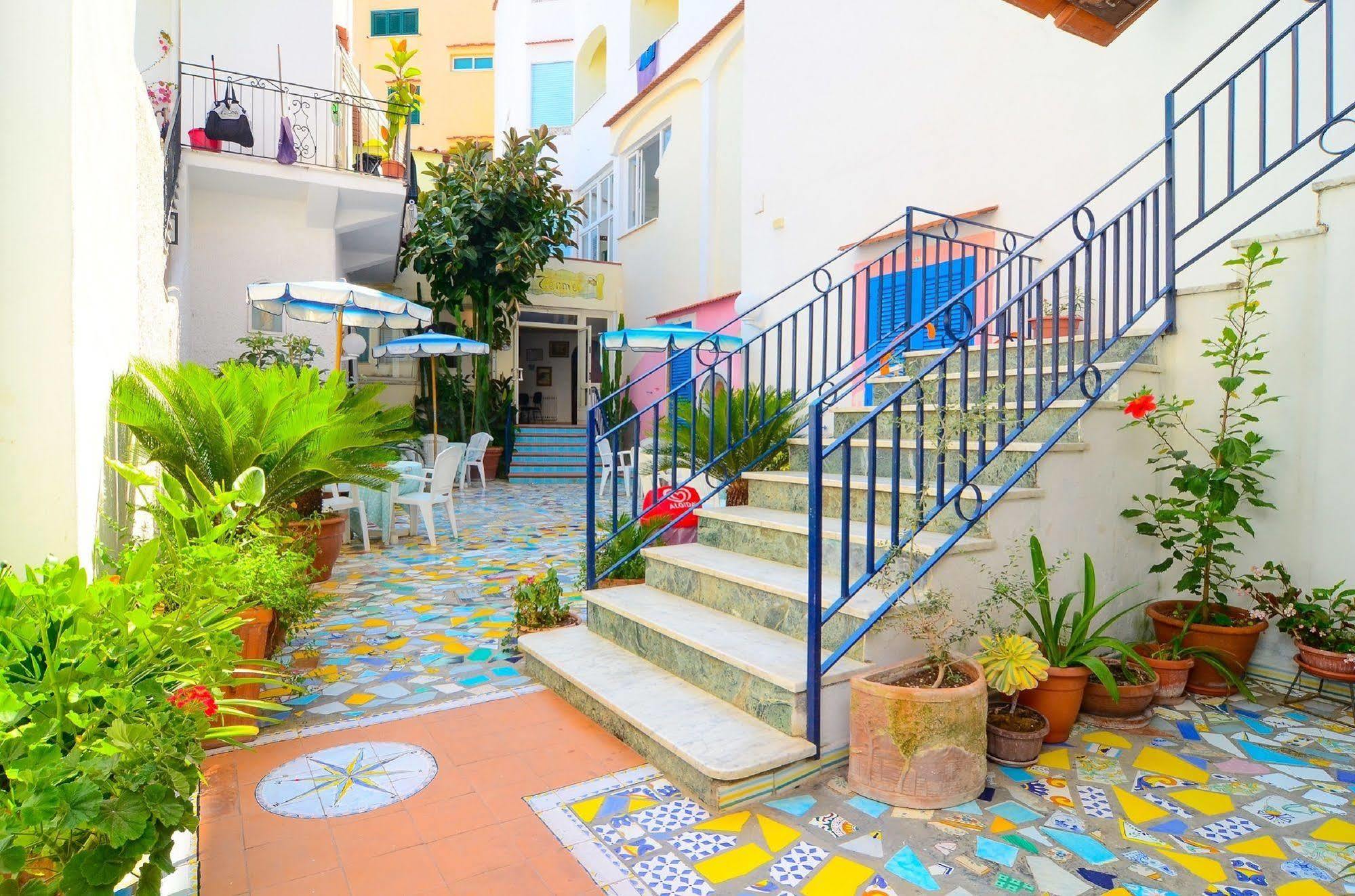 Hotel Terme Marina Лакко-Амено Экстерьер фото