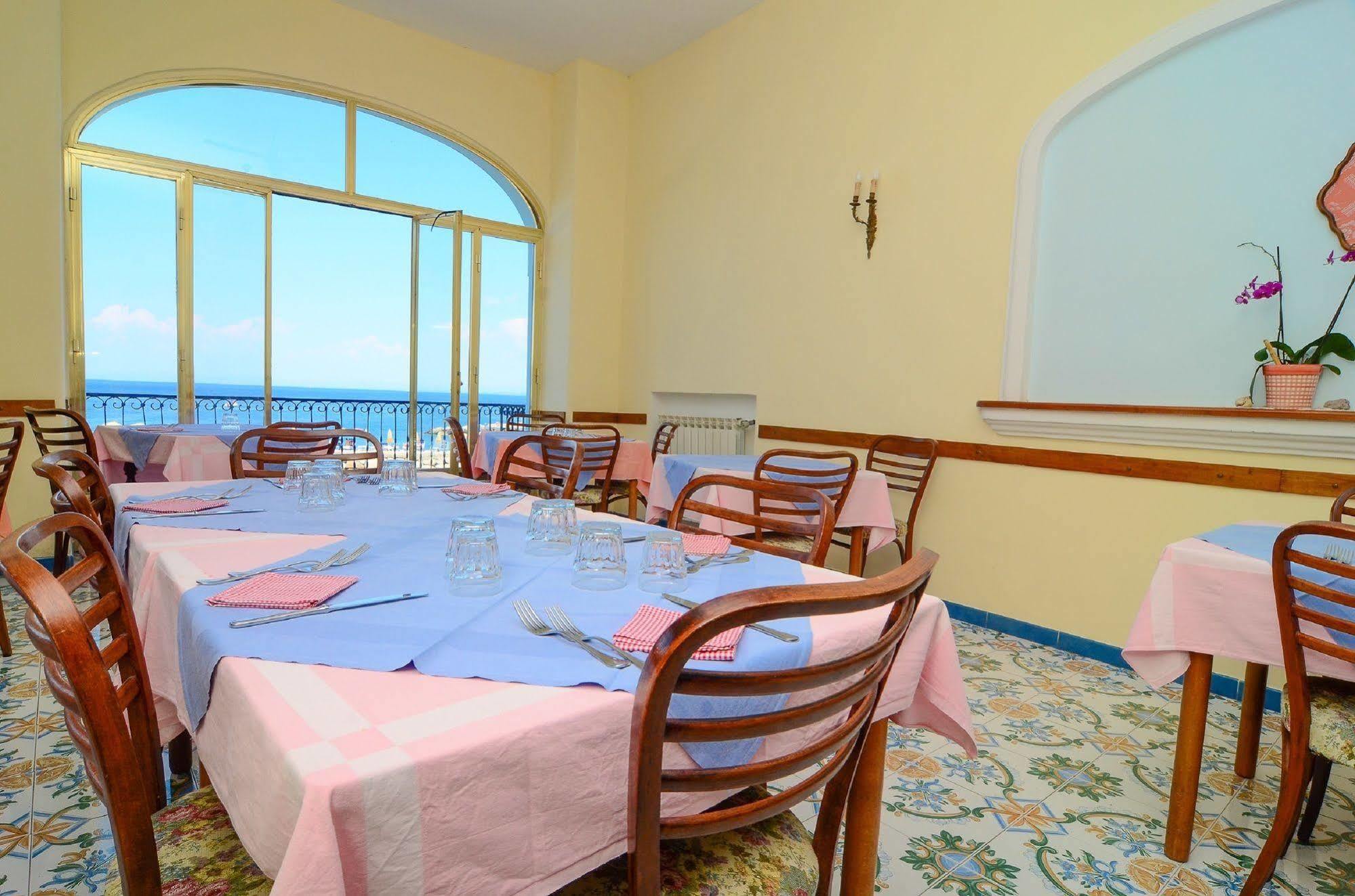 Hotel Terme Marina Лакко-Амено Экстерьер фото