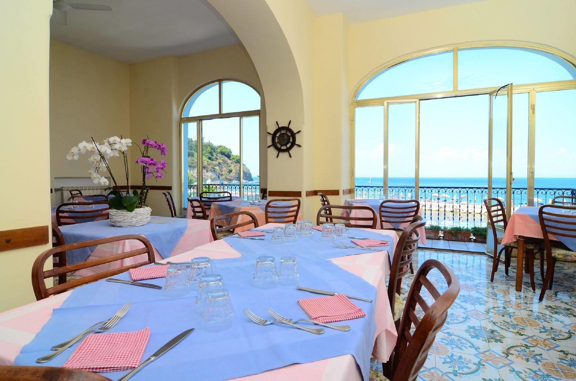 Hotel Terme Marina Лакко-Амено Экстерьер фото