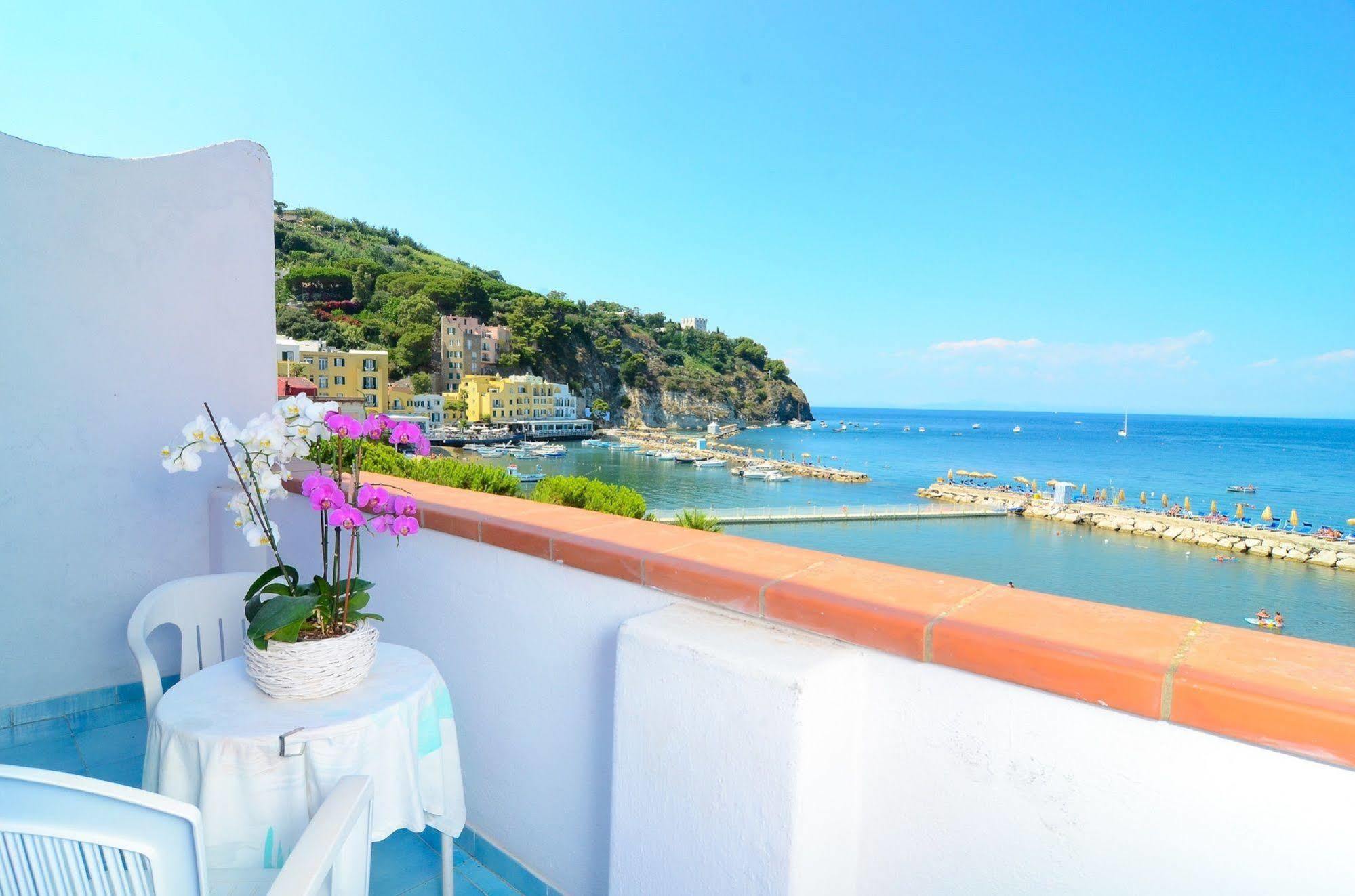 Hotel Terme Marina Лакко-Амено Экстерьер фото